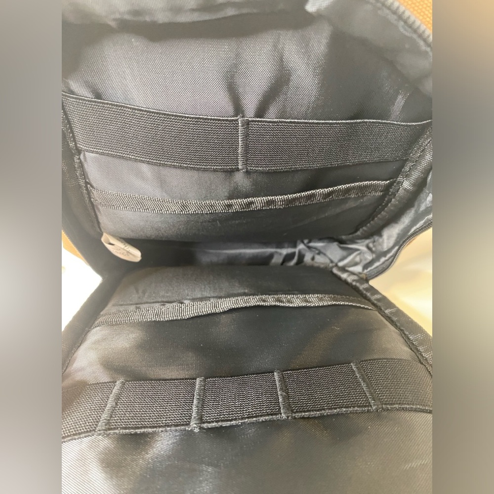 Carhartt Legacy Crossbody bodysling Gear Organizer bag brown with black accents - Picture 5 of 11